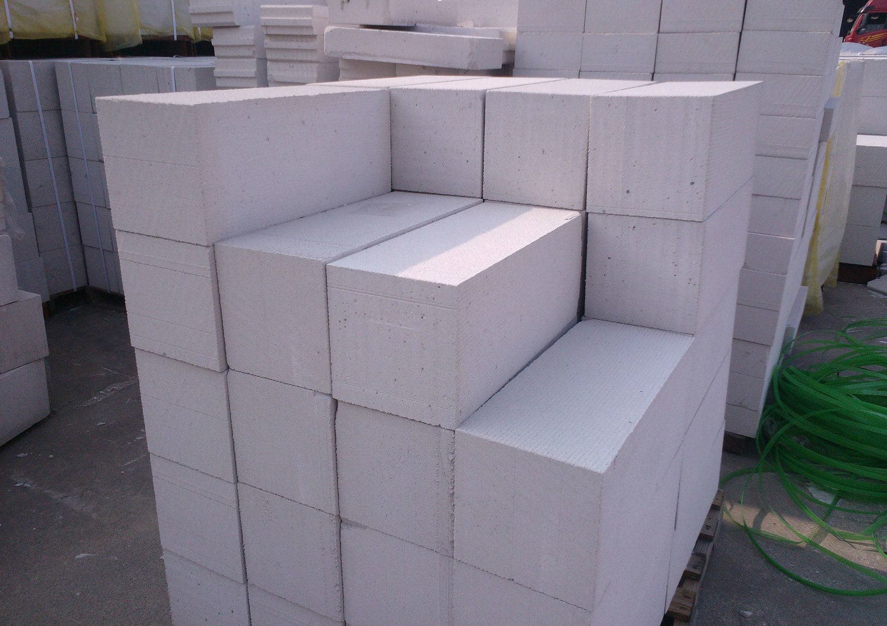 Stacked AAC blocks for construction use